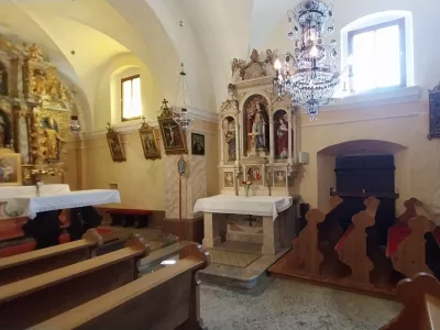 Cerkev sv. Nikolaja na Gradi&scaron;ču v Petru&scaron;nji vasi / Foto: Vesna Levičnik