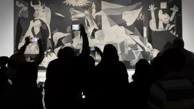 Guernica, das Bild von Picasso gilt als eines der bedeutenstenden Werke der Kunstgeschichte im Museum Reina Sofia. Das Museo Nacional Centro de Arte Reina Sofia MNCARS ist ein Kunstmuseum, eine Pinakothek und Bibliothek in Madrid. Der Fundus des Museums umfasst rund 25.000 Werke, von denen rund 2.000 in den Ausstellungss&auml;len zu sehen sind. 2016 hatte das Museum mehr als 3,3 Millionen Besucher. *** Guernica, the painting by Picasso, is considered one of the most important works in the history of art in the Reina Sofia Museum. The Museo Nacional Centro de Arte Reina Sofia MNCARS is an art museum, art gallery and library in Madrid. The museum s collection comprises around 25,000 works, of which around 2,000 are on display in the exhib GMS18995,Image: 989314585, License: Rights-managed, Restrictions: imago is entitled to issue a simple usage license at the time of provision. Personality and trademark rights as well as copyright laws regarding art-works shown must be observed. Commercial use at your own risk., Model Release: no / Foto: Profimedia