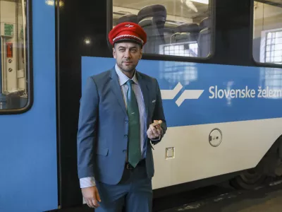 08.12.2023 - novinarska konferenca Slovenskih železnic, na kateri bodo predstavili nove uniforme osebja; Železni&scaron;ki muzej SŽ - Slovenske železniceFOTO: Luka Cjuha