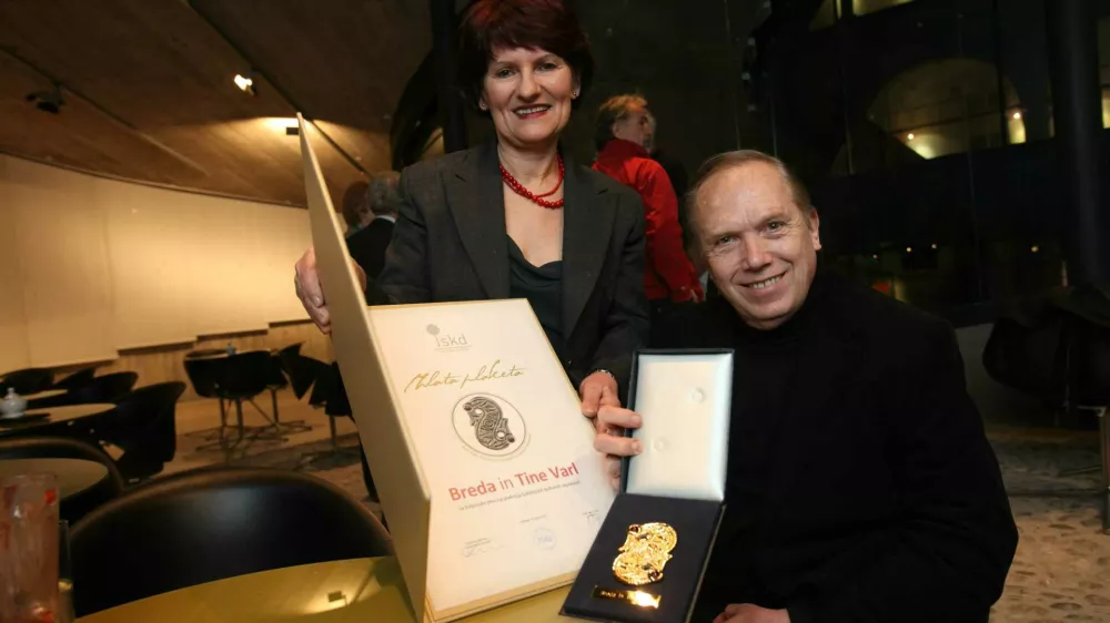 dobitnika zlate plakete za življensko delo lutkarja Breda in Tine Varl&nbsp;&nbsp;- Javni sklad RS za kulturne dejavnosti - podelitev zlatih in srebrnih plaket&nbsp; za življenjsko delo in izjemne dosežke na podrocju kulturnih dejavnosti za leto 2010;&nbsp;&nbsp;/FOTO; Matej Pov&scaron;e