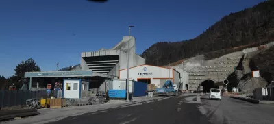 - 02.03.2022 - Avtocestni predor Karavanke - gradnja druge cevi avtocestnega predora med Slovenijo in Avstrijo - //FOTO: Luka Cjuha.