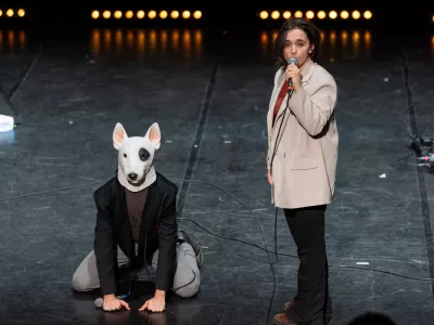 Smrdljivi koncert na &scaron;tirih tacah, Mladi levi