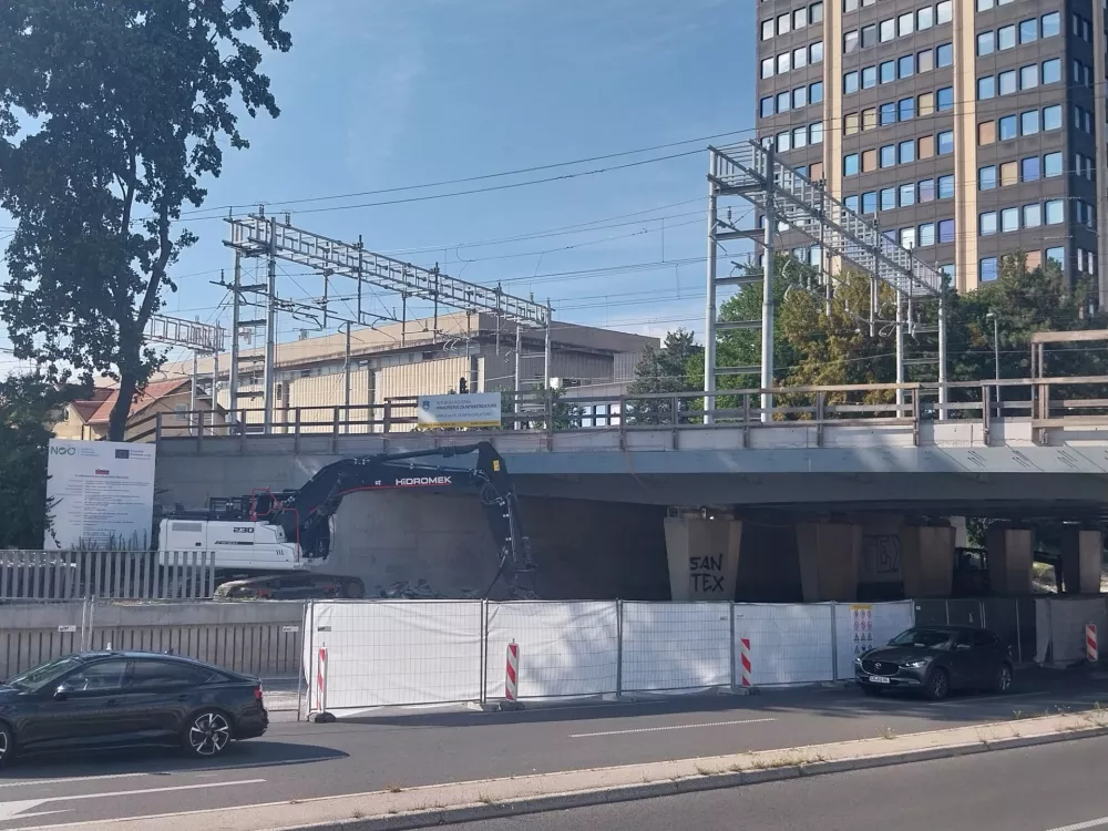 Dunajska cesta - železni&scaron;ki nadvoz - Dunajski podvoz - poglobitev