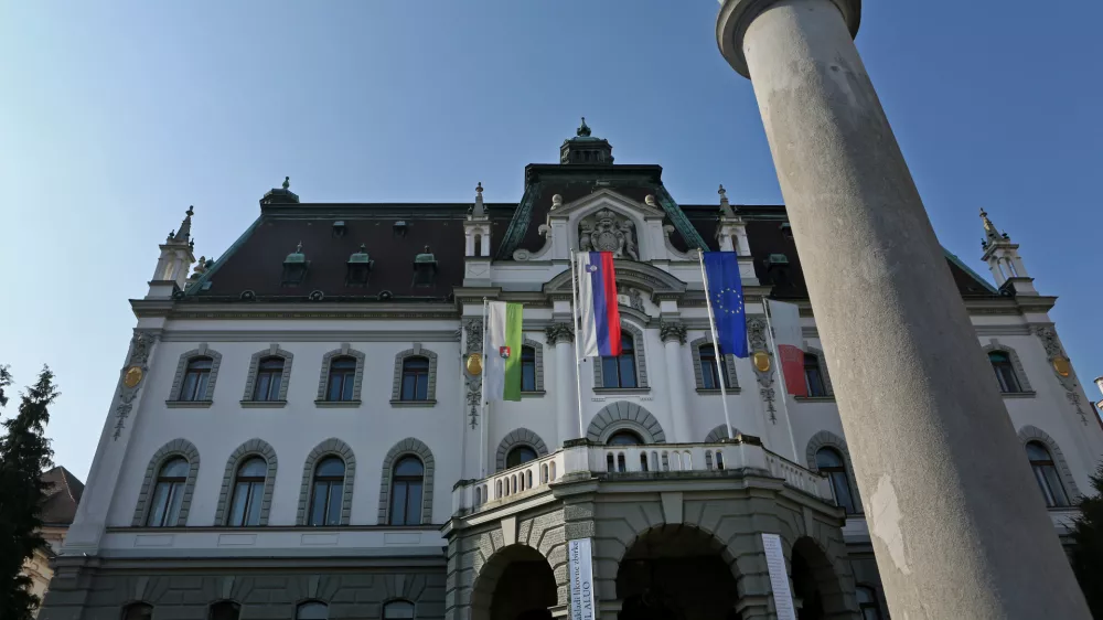 - 17.03.2016 - Univerza v Ljubljani, Kongresni trg 12 - stavba //FOTO: Tomaž Skale