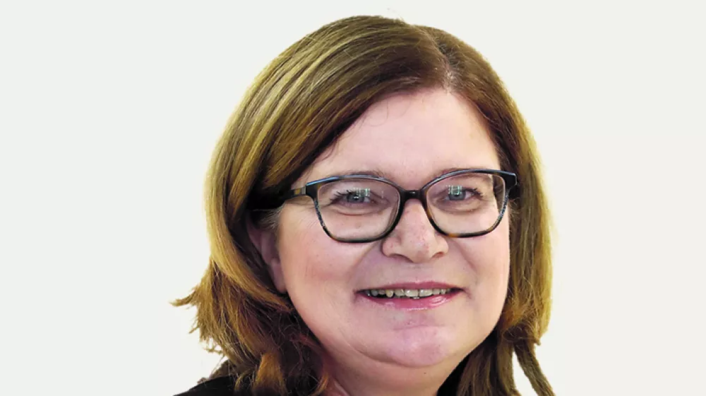 Meta Černoga- Redakcija Dnevnik 2024 - portreti za komentarje in kolumne - kolumnisti - komentatorji &ndash; novinarji - portret //FOTO: Luka Cjuha