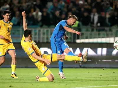 Soccer Football - UEFA Nations League - Group B3 - Kazakhstan v Slovenia - Central Stadium, Almaty, Kazakhstan - October 13, 2024 Slovenia's Jan Mlakar shoots at goal REUTERS/Pavel Mikheyev