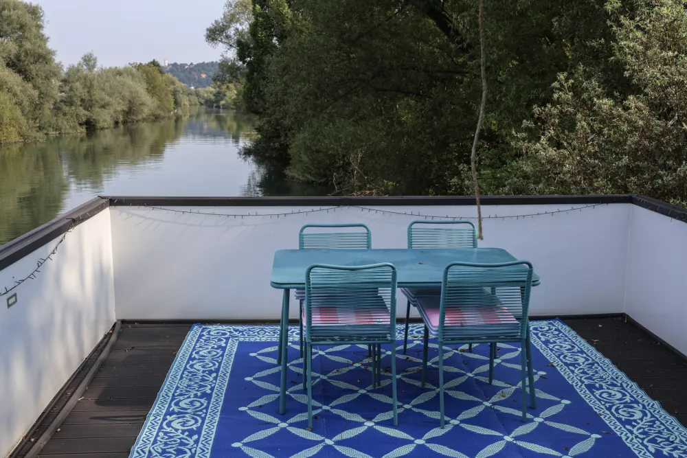 - 20.08.2025 - ogled plavajočih hi&scaron;k na Ljubljanici//FOTO: Jaka Gasar