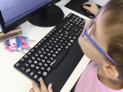 Javna razprava o noveli zakona za otroke s posebnimi potrebami podalj&scaron;ana