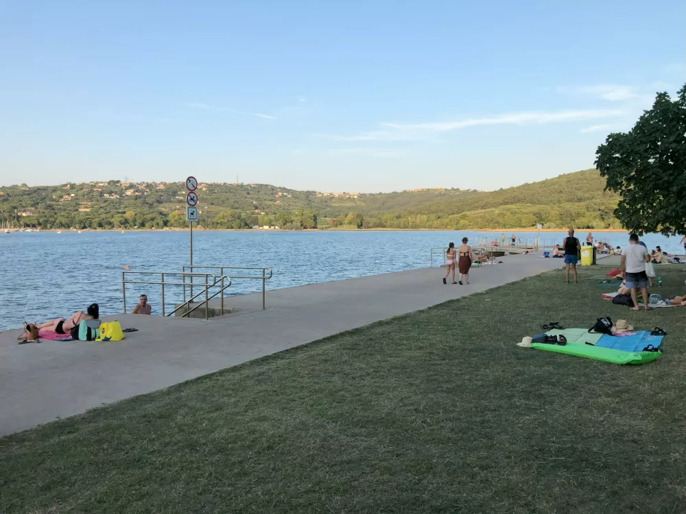 Debeli rtič: policijska plaža že leta zapu&scaron;čena in neprivlačna, zdaj so na&scaron;li re&scaron;itev