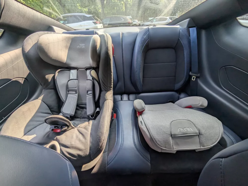 Ford mustang dark horse