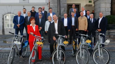 projekt izposoja koles RRA LUR