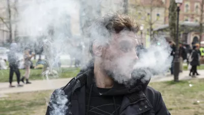 - simbolična fotografija: joint &ndash; konoplja &ndash; marihuana &ndash;  - 20.04.2023 &ndash; Kongresni trg - tradicionalni Marihuana mar&scaron; 2023 v organizaciji &Scaron;tudentske organizacije Univerze v Ljubljani - //FOTO: Jaka Gasar