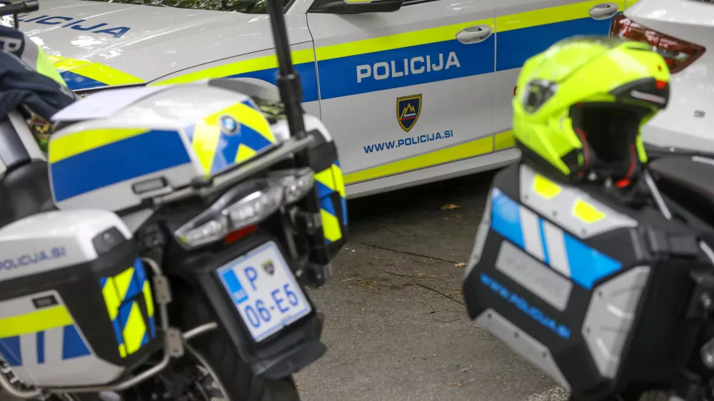 11.7.2025 - policija, nadzor prometa, lahka motorna vozila, skuter, moped, varnost v prometruFoto: Luka Cjuha