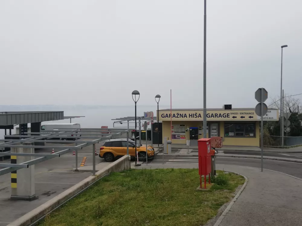 Piran, Garažna hi&scaron;a Fornače