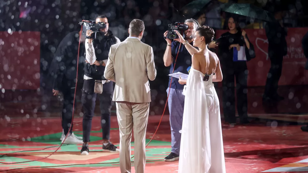 21.08.2025., Sarajevo, Bosna i Hercegovina - Jaka kisa i nevrijeme nisu uspjeli zaustaviti brojne zvijezde u setnji drugim crvenim tepihom sedmog dana 31. Sarajevo Film Festivala. Photo: Armin Durgut/PIXSELL / Foto: Armin Durgut/pixsell