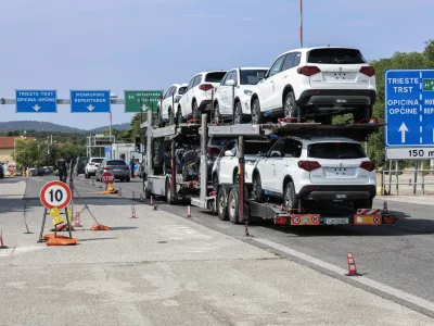 Za zastoje na Fernetičih krivi tudi preveč prizadevni italijanski policisti