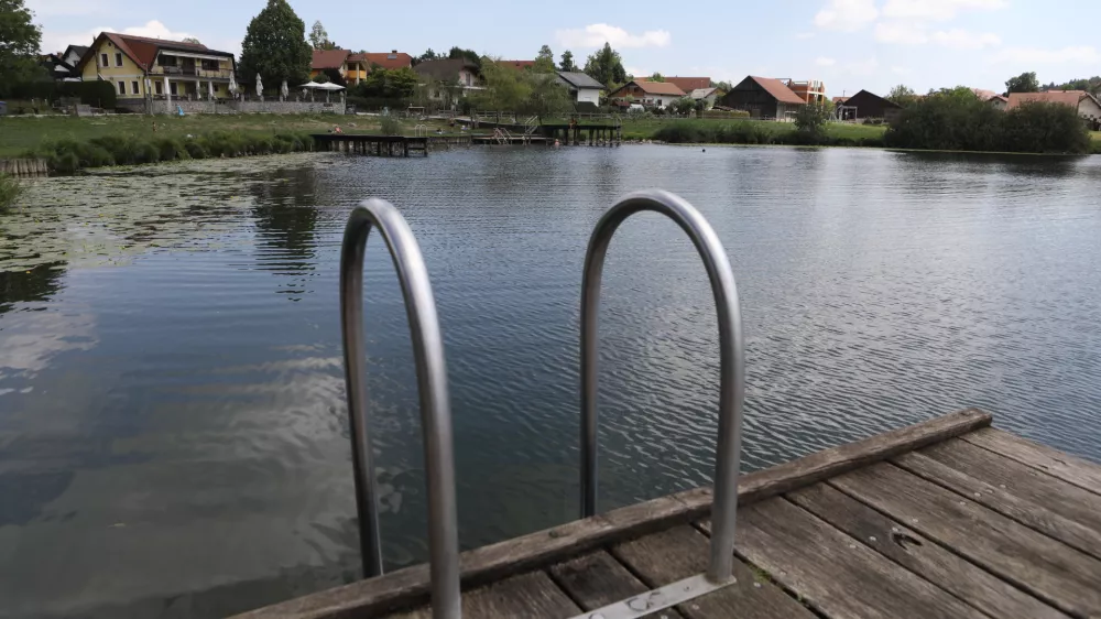 21.07.2025 Podpe&scaron;ko jezero - kopanje v naravnih vodah - naravne vode - Foto: Luka Cjuha