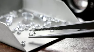 V trezorjih je bilo veliko nakita in diamantov. Nikoli pa ne bo znano, kaj vse so v njih na&scaron;li. / Foto: Istock