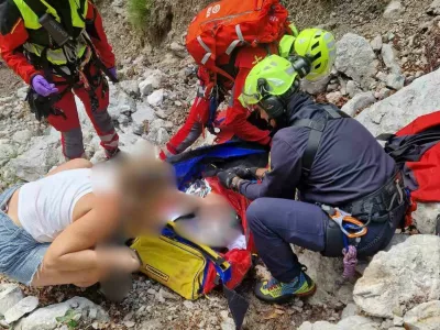 Pri sestopu z Okre&scaron;lja se je po&scaron;kodoval mladoletnik. / Foto: Grs Celje