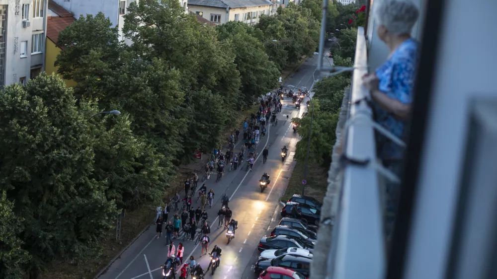 Protesters ride bicycles on Maksima Gorkog Street in Novi Sad, Serbia, on July 17, 2025, dissatisfied with government policies, and they head toward the homes of officials to make noise. (Photo by Maxim Konankov/NurPhoto)NO USE FRANCE