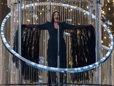 Yuval Raphael na evrovizijskem nastopu maja v Baslu, / Foto: Quejaytee / Wikipedia