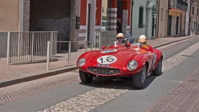 Ferrari 335 S spider scaglietti med dirko. / Foto: Istock