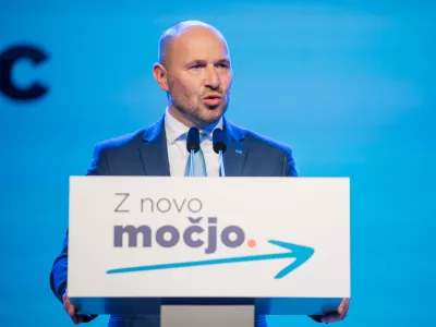 Polzela, Sportna dvorana Polzela.Volilni kongres NSi, na katerem so za novega predsednika stranke izvolili Jerneja Vrtovca.Novoizvoljeni predsednik stranke NSi Jernej Vrtovec. / Foto: Bostjan Podlogar/sta