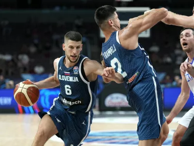 Basketball - FIBA EuroBasket 2025 - Round of 16 - Italy v Slovenia - Xiaomi Arena, Riga, Latvia - September 7, 2025 Slovenia's Aleksej Nikolic in action REUTERS/Ints Kalnins