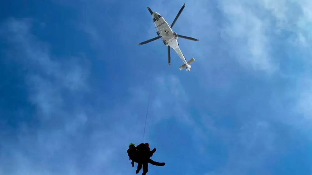 gorsko re&scaron;evanje s helikopterjem