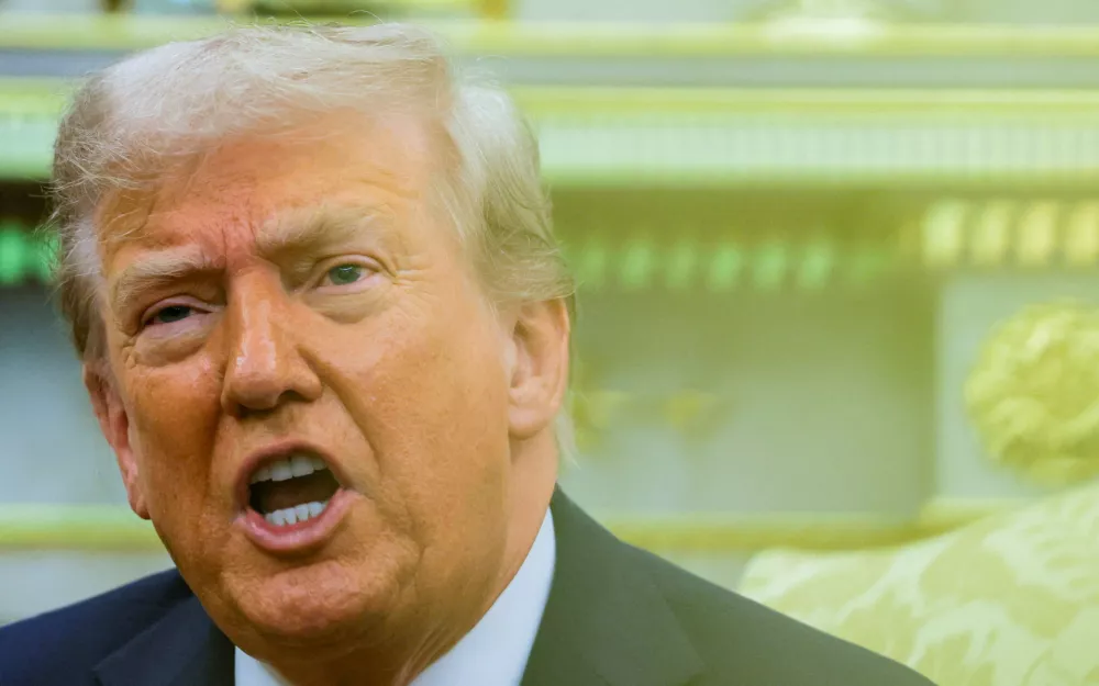 U.S. President Donald Trump reacts as he and the President of Poland Karol Nawrocki (not pictured) meet in the Oval Office at the White House in Washington, D.C., U.S., September 3, 2025. REUTERS/Brian Snyder