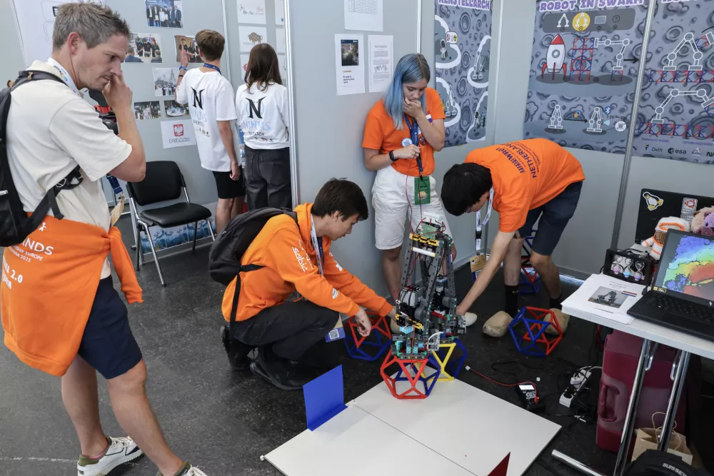 Ljubljana gosti prvo odprto prvenstvo v robotiki