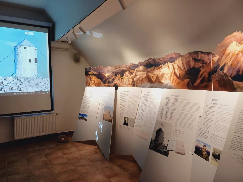 Poklon najvi&scaron;je stoječemu državnemu spomeniku