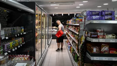 Trgovina atlasnakupovanježivilahranatrgovinetrgovciko&scaron;arica25.06.2025 - Nakupovanje ob nedeljah in praznikih, odprte trgovine. FOTO: Nik Erik Neubauer