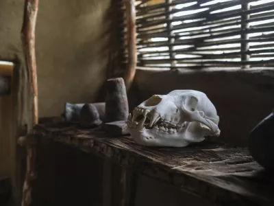 - koli&scaron;čarska naselbina Morostig &ndash; hi&scaron;a narave in koli&scaron;č. - 01.12.2022 &ndash; IG &ndash; Interpretacijski center - odprtje razstave in koli&scaron;čarske naselbine - zaključek operacije Interpretacija biotske raznovrstnosti in dedi&scaron;čine koli&scaron;č na Ljubljanskem barju (Na-kolih) //FOTO: Jaka Gasar