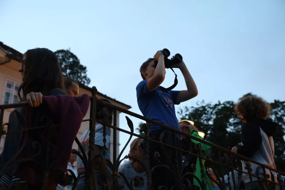 Najbolj vztrajni so dočakali tanj&scaron;anje oblačnosti. / Foto: Jaka Gasar