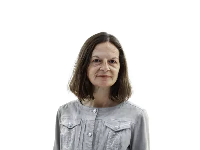 Ingrid MagerZA ONLINE - Redakcija Dnevnik 2024 - portreti za komentarje in kolumne - kolumnisti - komentatorji &ndash; novinarji - portret //FOTO: Luka Cjuha