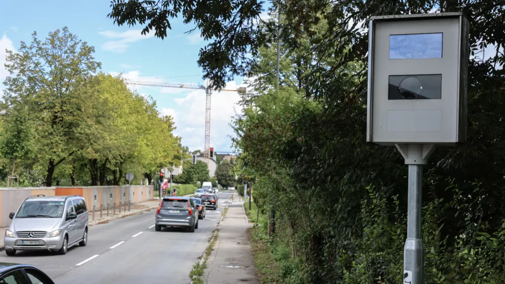 - 22.08.2025 - radar na cesti v Mestni log //FOTO: Jaka Gasar