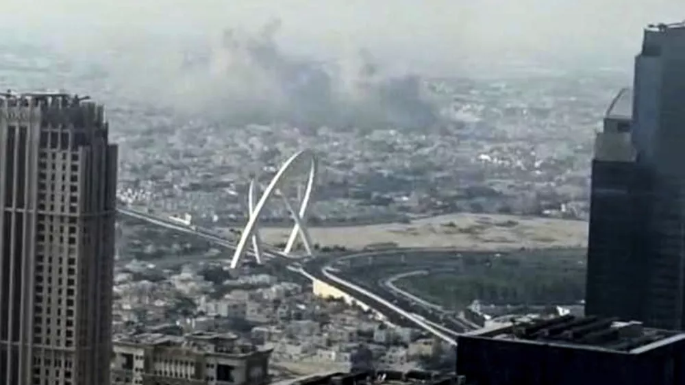 ALTERNATIVE CROP OF XEM104.- Smoke rises from an explosion, allegedly caused by an Israeli strike, in Doha, Qatar, on Tuesday, Sept. 9, 2025. (UGC via AP)