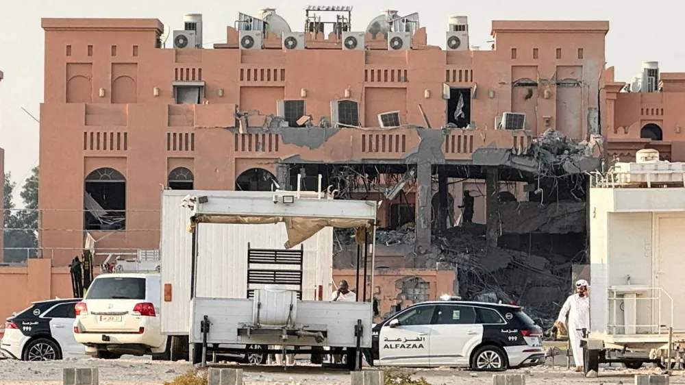 A damaged building, following an Israeli attack on Hamas leaders, according to an Israeli official, in Doha, Qatar, September 9, 2025. REUTERS/Ibraheem Abu Mustafa TPX IMAGES OF THE DAY