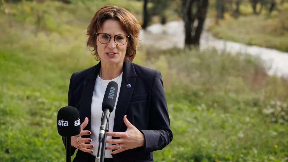 Ljubljana.Izjava za medije ob obisku evropske komisarke za okolje, odpornost v zvezi z vodo in konkurencno krozno gospodarstvo Jessike Roswall.