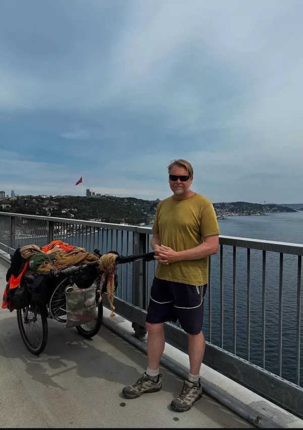 Karl Bushby je letos maja po skoraj 27 letih prispel v Evropo. / Foto: Instagram Karla Bushbyja