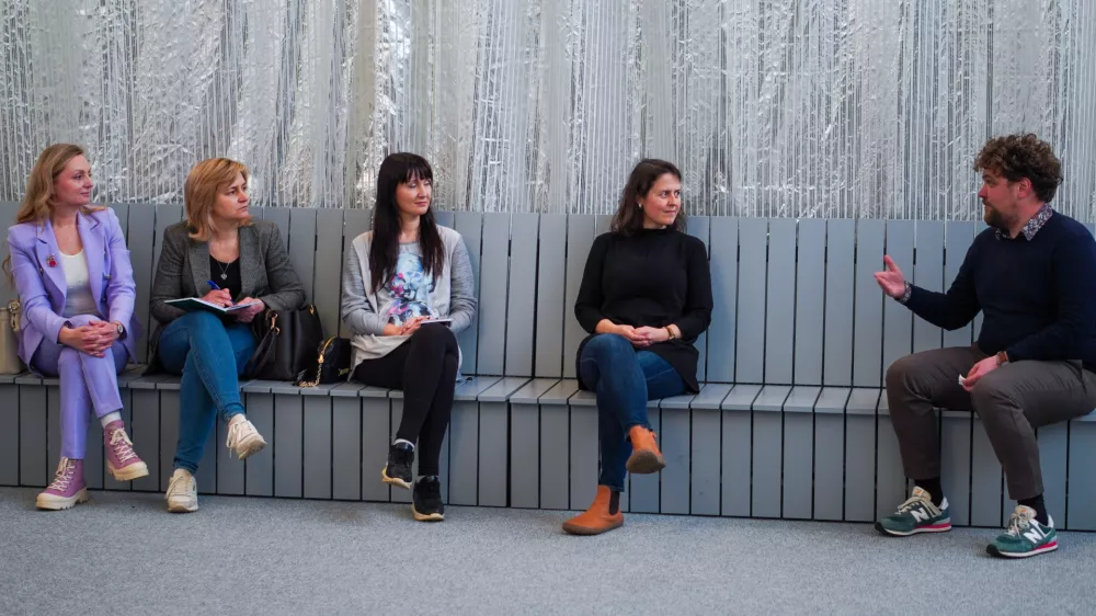 Integracija tujcev skozi čarovnijo gledali&scaron;ča