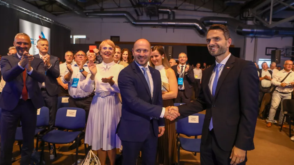 13.09.2025 - Volilni kongres stranke NSI - Nova Slovenija - PolzelaFoto: Luka Cjuha