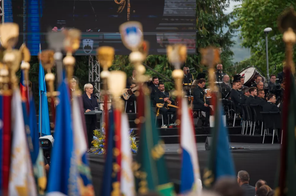 Ilirska Bistrica: osrednja prireditev ob državnem prazniku priključitve Primorske k matični domovini.Slavnostna govornica je predsednica republike Nata&scaron;a Pirc Musar.