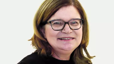 Meta Černoga- Redakcija Dnevnik 2024 - portreti za komentarje in kolumne - kolumnisti - komentatorji – novinarji - portret //FOTO: Luka Cjuha