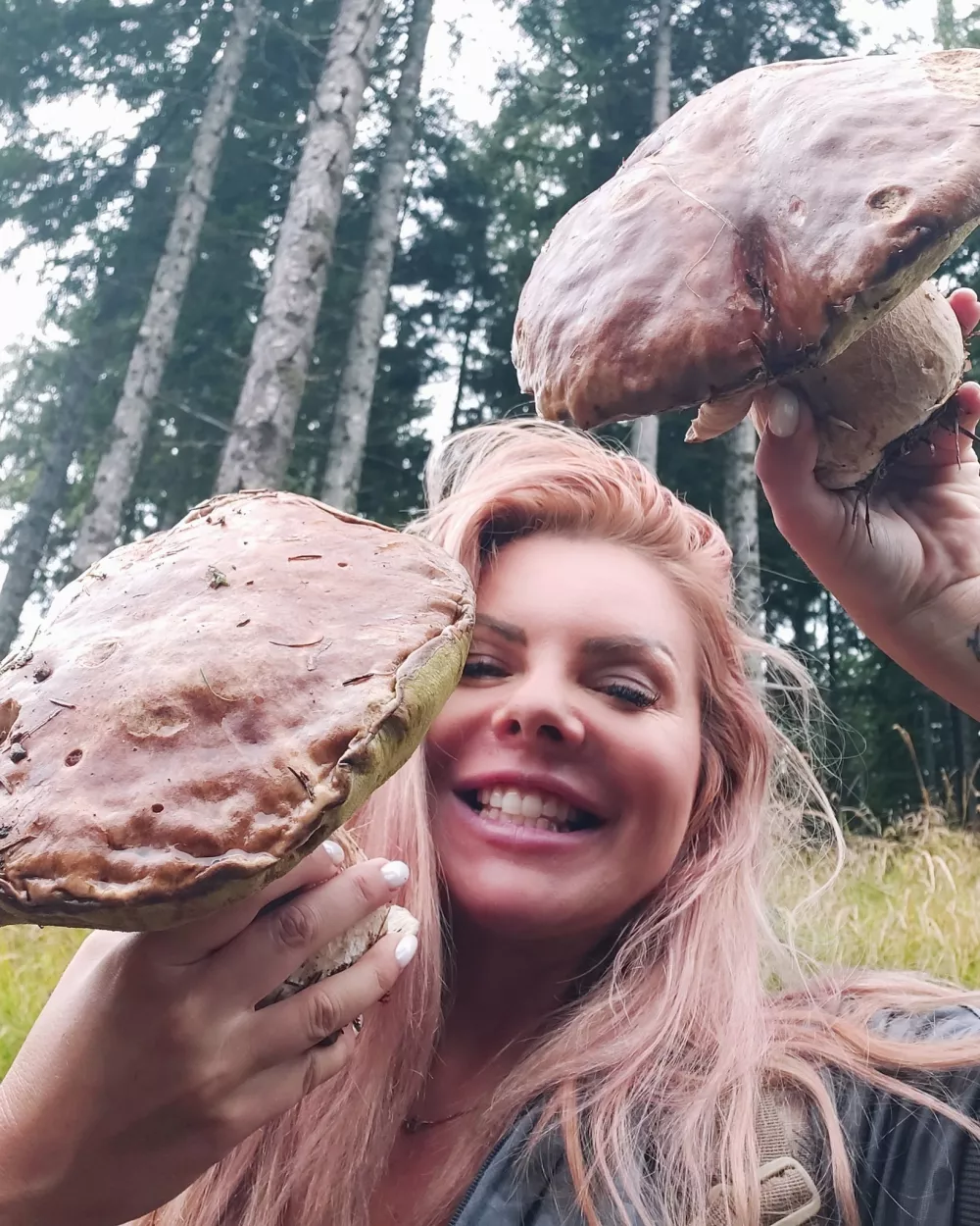 Neisha je pred časom na&scaron;la dva orja&scaron;ka jurčka.