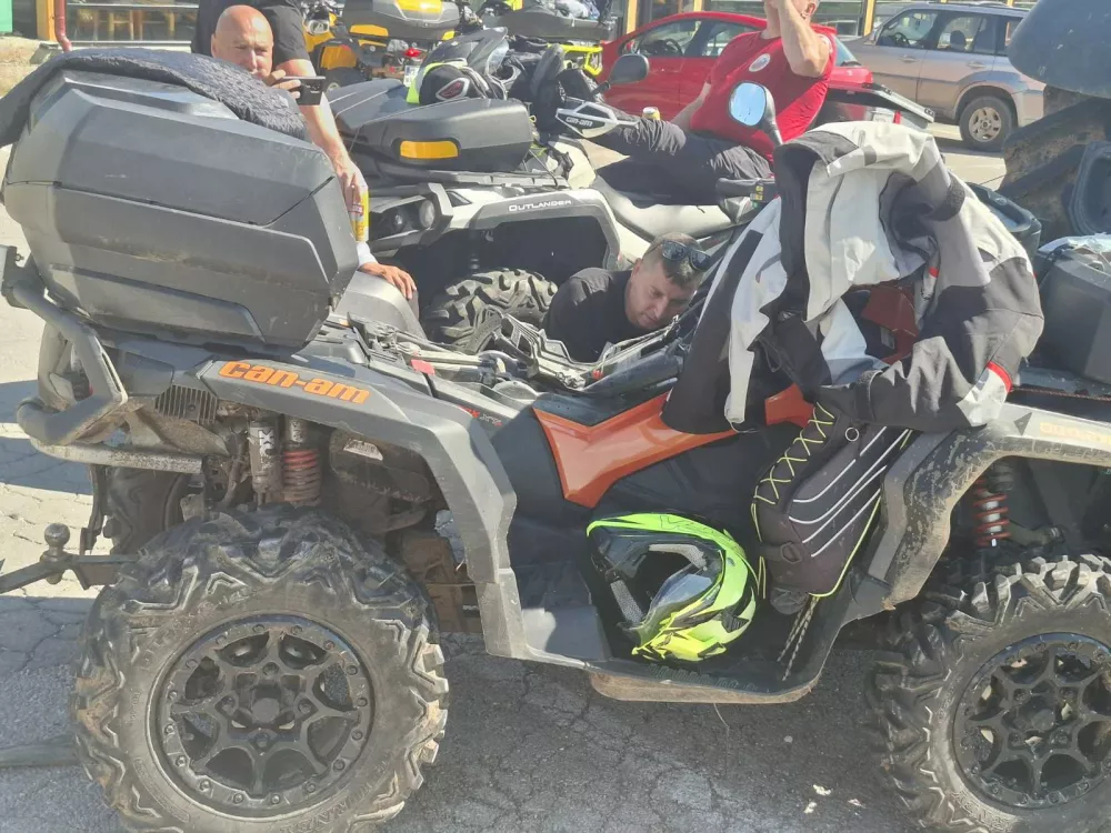 Paraplegiki na poti v Črno goro