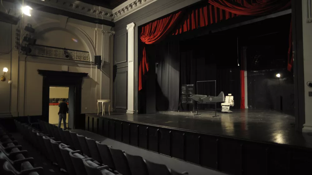 - &Scaron;entjakobsko gledali&scaron;če Ljubljana, Krekov trg 2 //FOTO: Tomaž Zajel&scaron;nik