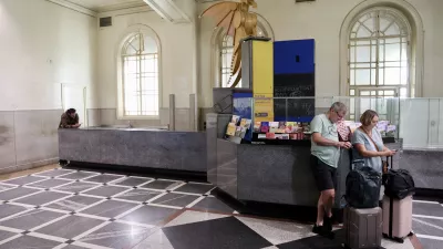 Zaprli so Prehod bar na železni&scaron;ki postaji