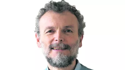 Dragan Petrovec, zunanji kolumnist- Dnevnik 2016 - portreti za komentarje in kolumne - kolumnisti - komentatorji - novinarji - novinarka - //FOTO: Tomaž Skale------BARVNA!!!, FOTO PERMANENT!!!